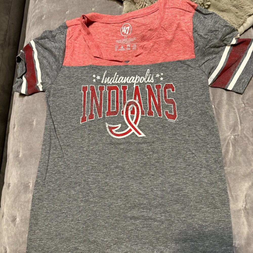 IU Tee, Size Small